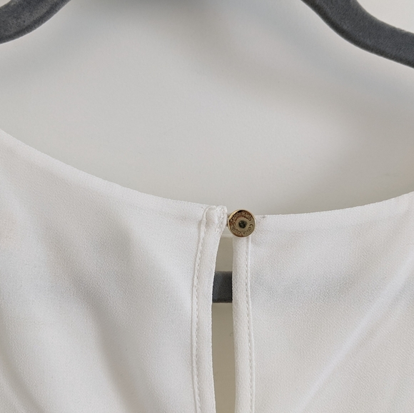 Calvin Klein Gorgeous Sleeveless shirt - Picture 5 of 6